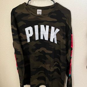 Victoria Secret Pink Long Sleeve Campus Tee in Camo Rose Print